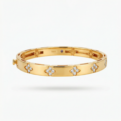 Quatrefoil Bangle with White Round Stone – on Yellow Gold