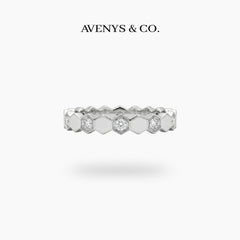 Honeycomb Ring with White Round Stone – on White Gold