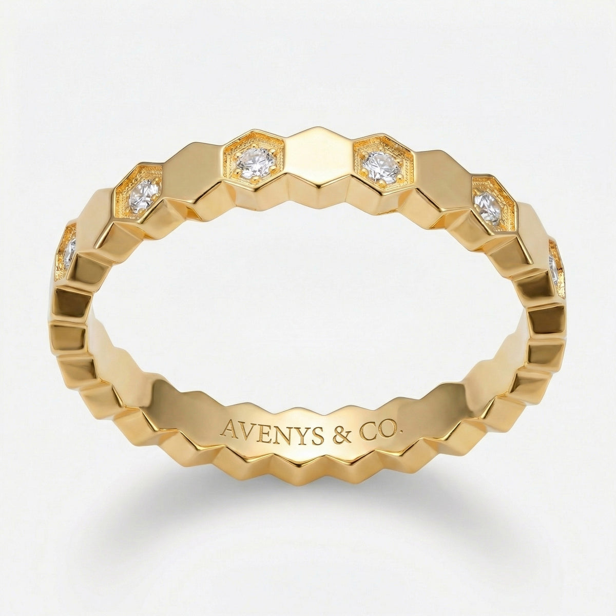 Honeycomb Ring with White Round Stone – on Yellow Gold