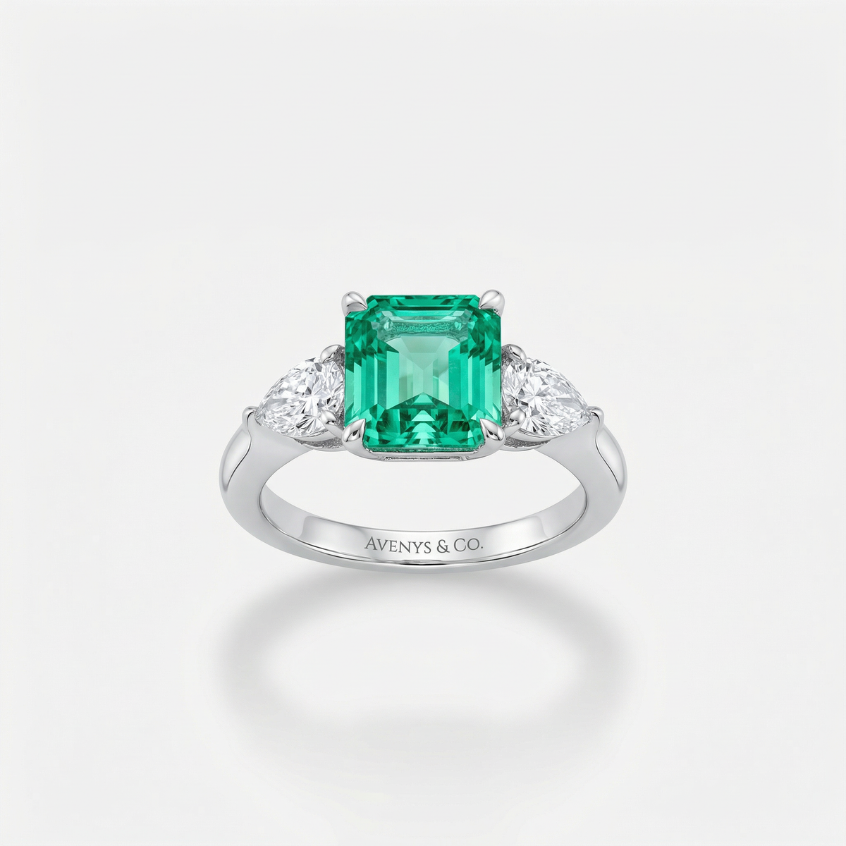 Sea Trilogy Ring with Green Pear Stone – on White Gold