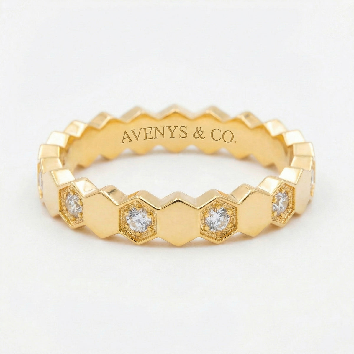 Honeycomb Ring with White Round Stone – on Yellow Gold