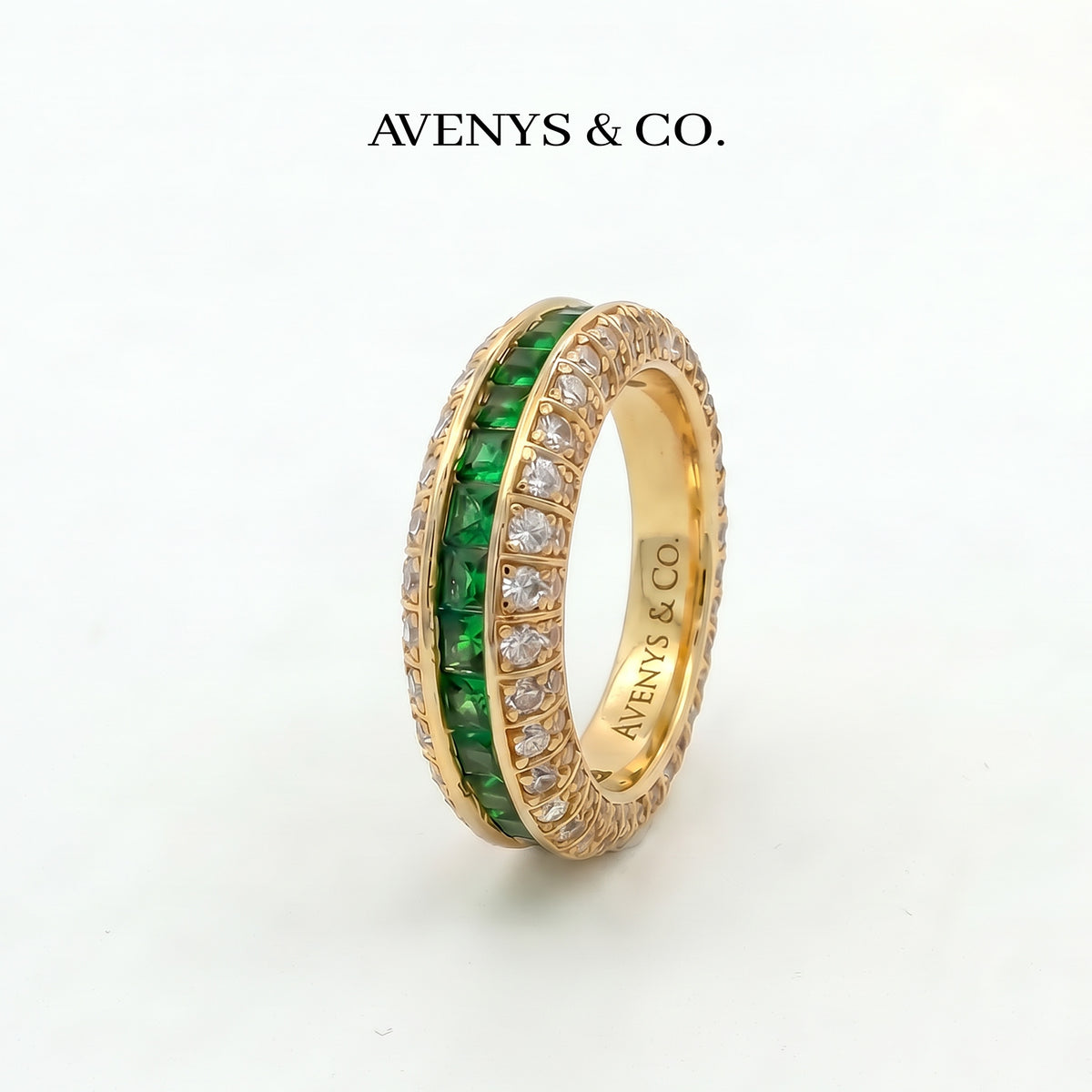 Greenline Ring with Green Emerald Stone – on Yellow Gold