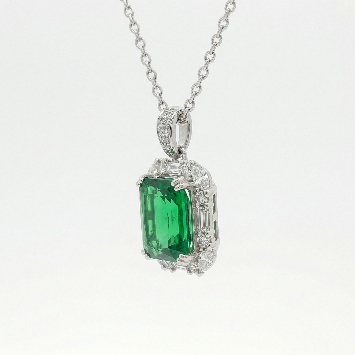 Eden Frame Necklace with Green Radiant Stone – on White Gold