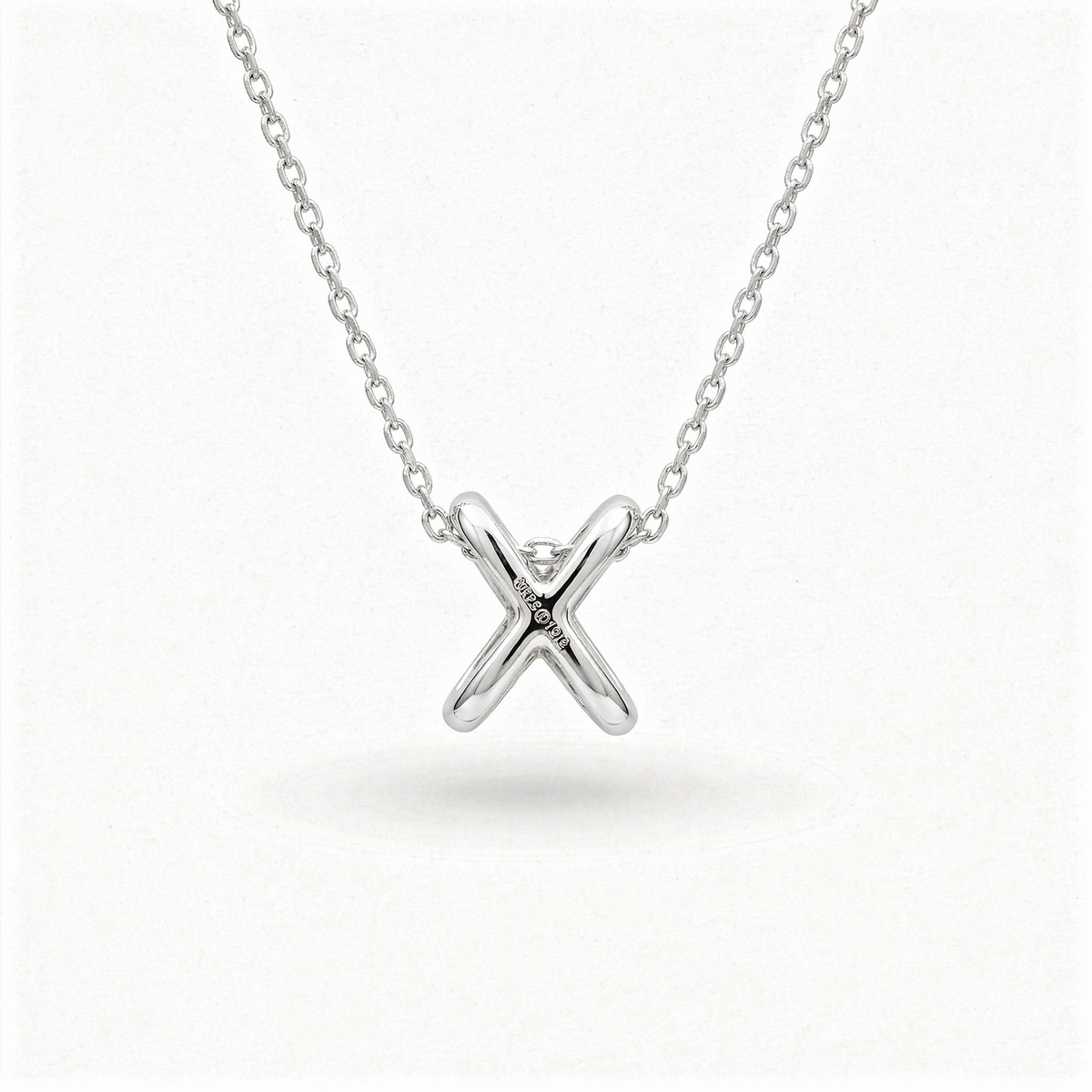 Interlink Necklace Rose Pendant with White Round Stone – on White Gold