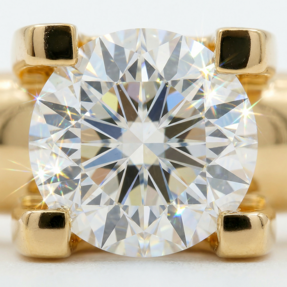 Suspension Max  Ring with White Round Stone – on Yellow Gold