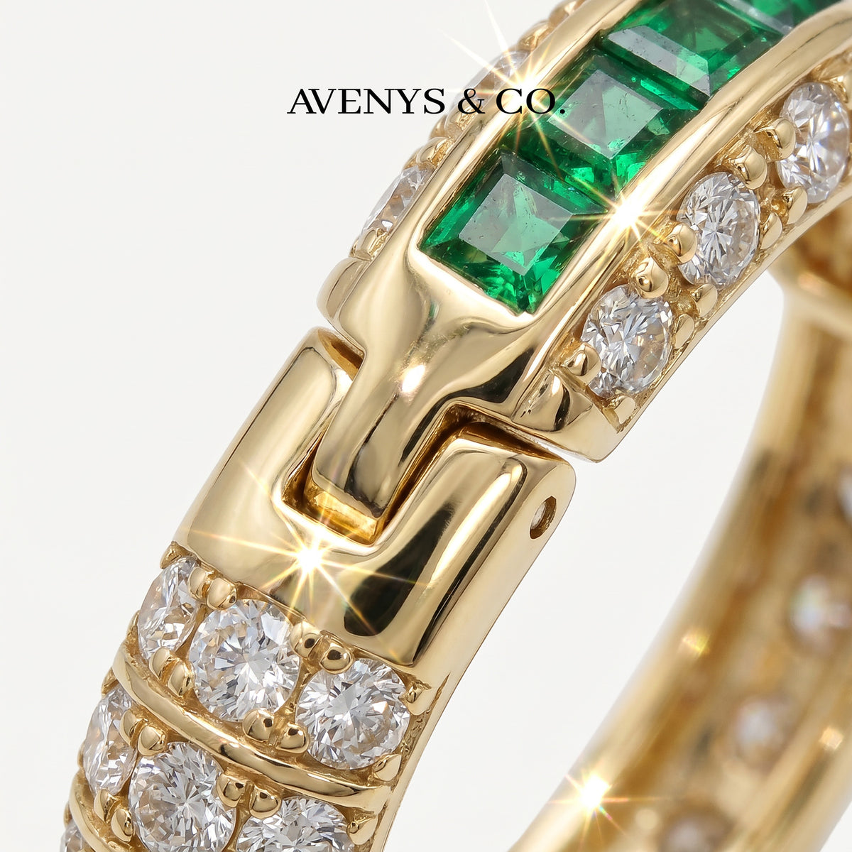 Greenline Earrings with Green Emerald Stone – on Yellow Gold
