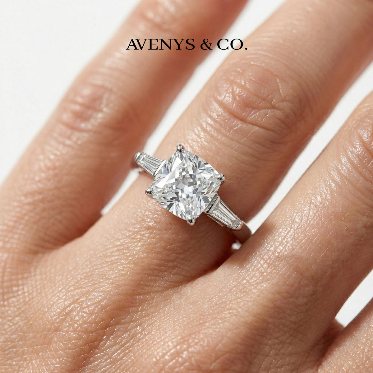 Princess Trilogy Ring with White Princess Stone – on White Gold