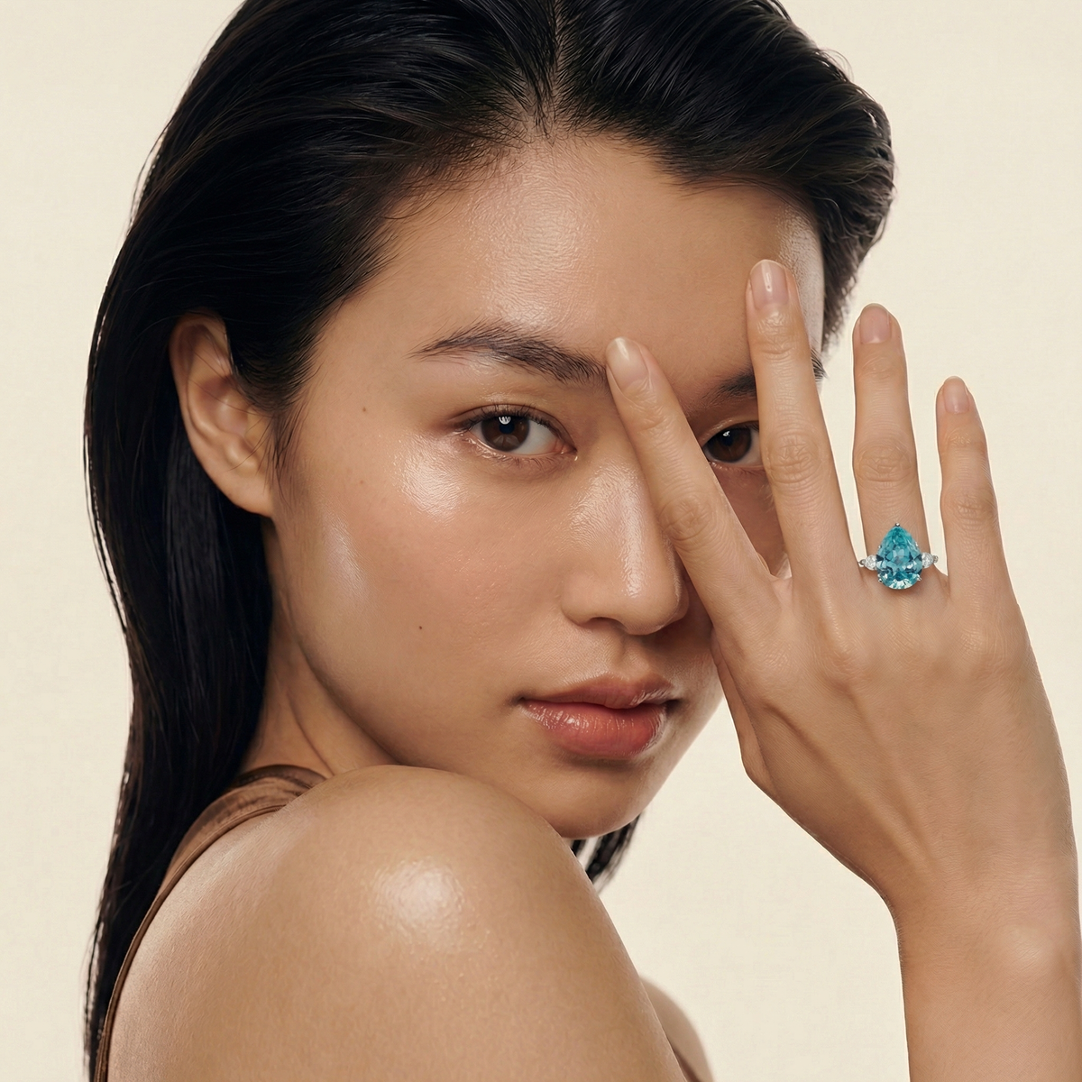 Pear Trilogy Ring with Aquamarine Pear Stone – on White Gold