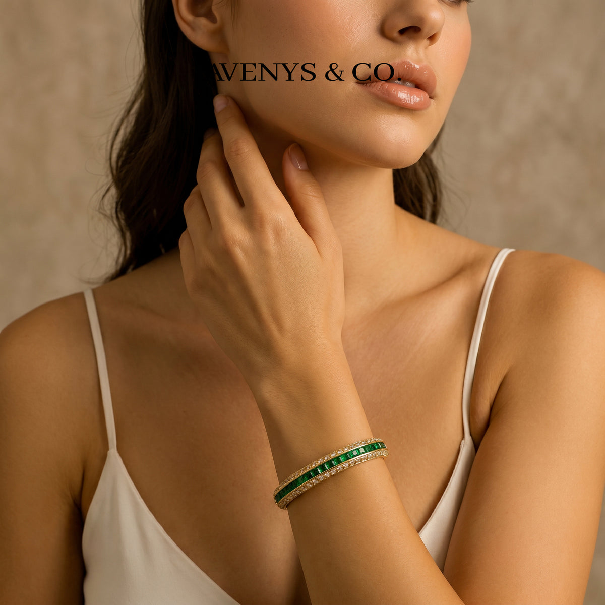 Greenline Bangle with Green Emerald Stone – on Yellow Gold