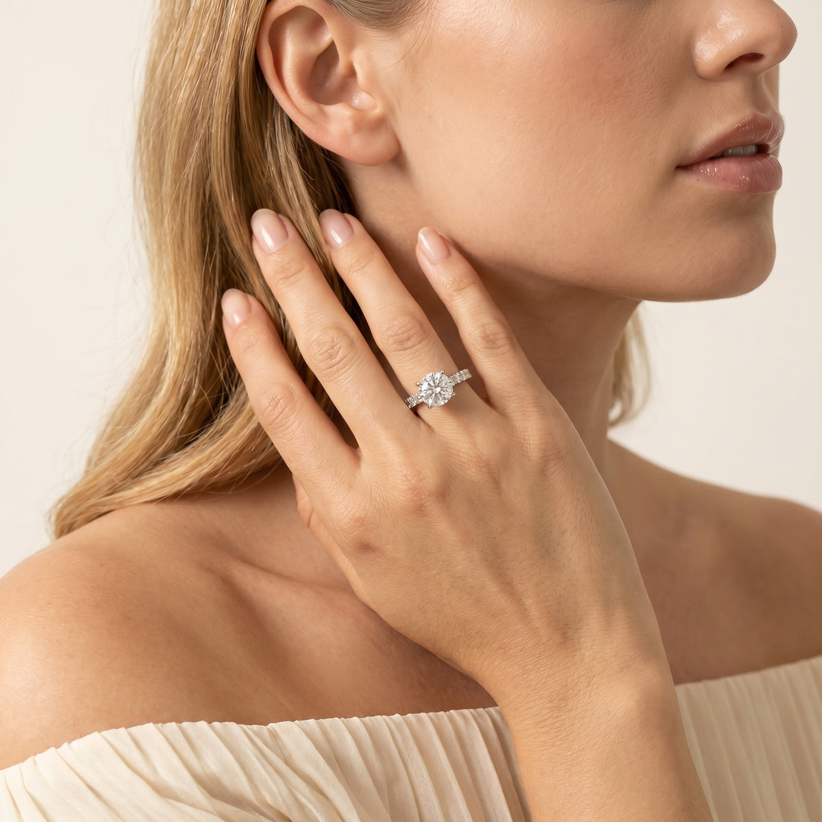 Stardust 3ct Solitaire Ring with White Round Stone – on White Gold