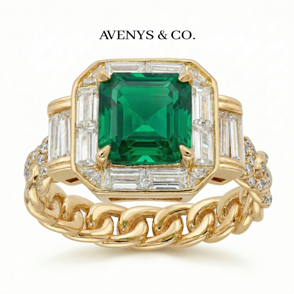 Catena Ring with Green Emerald Stone – on Yellow Gold