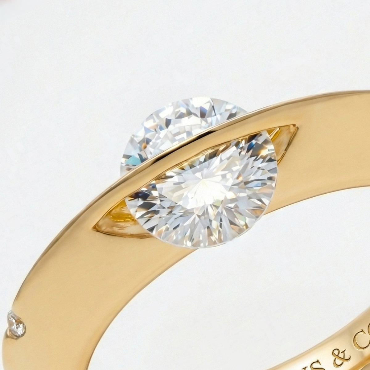 Dancing Diamonds Slim Ring with White Round Stone – on Yellow Gold