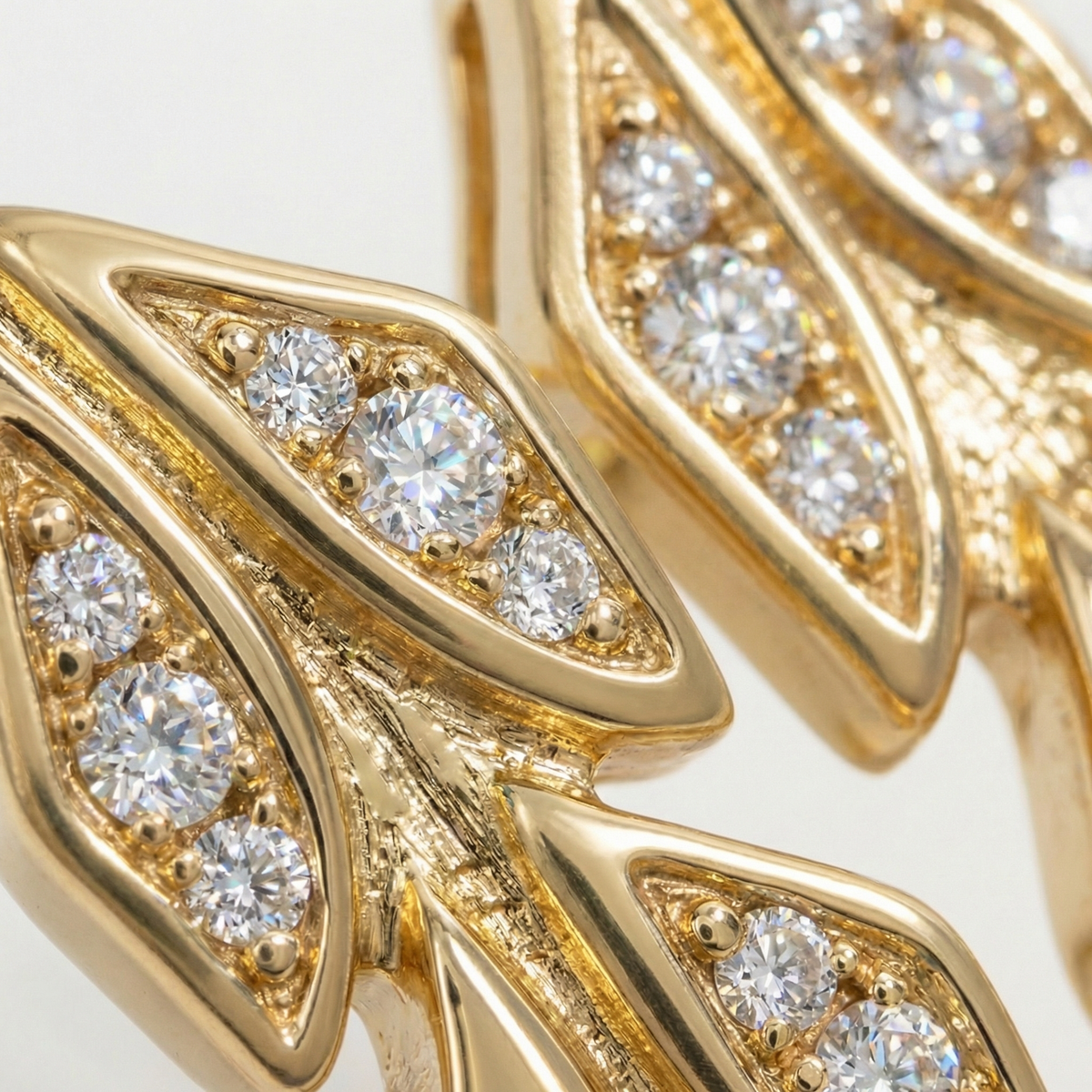 Leaf Earrings with White Round Stone – on Yellow Gold