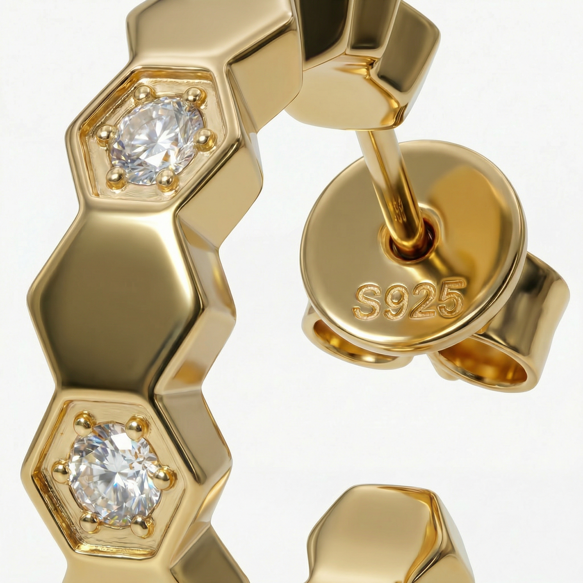 Honeycomb Earrings with White Round Stone – on Yellow Gold