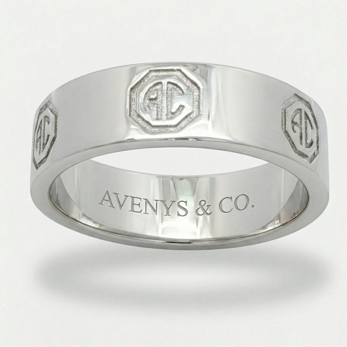 Halo Classic Ring – on White Gold