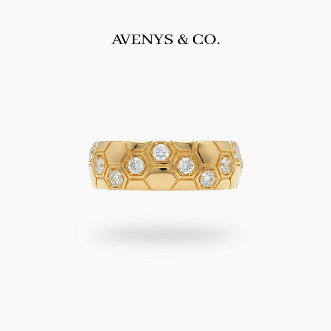 Honeycomb Wide Ring with White Round Stone – on Yellow Gold