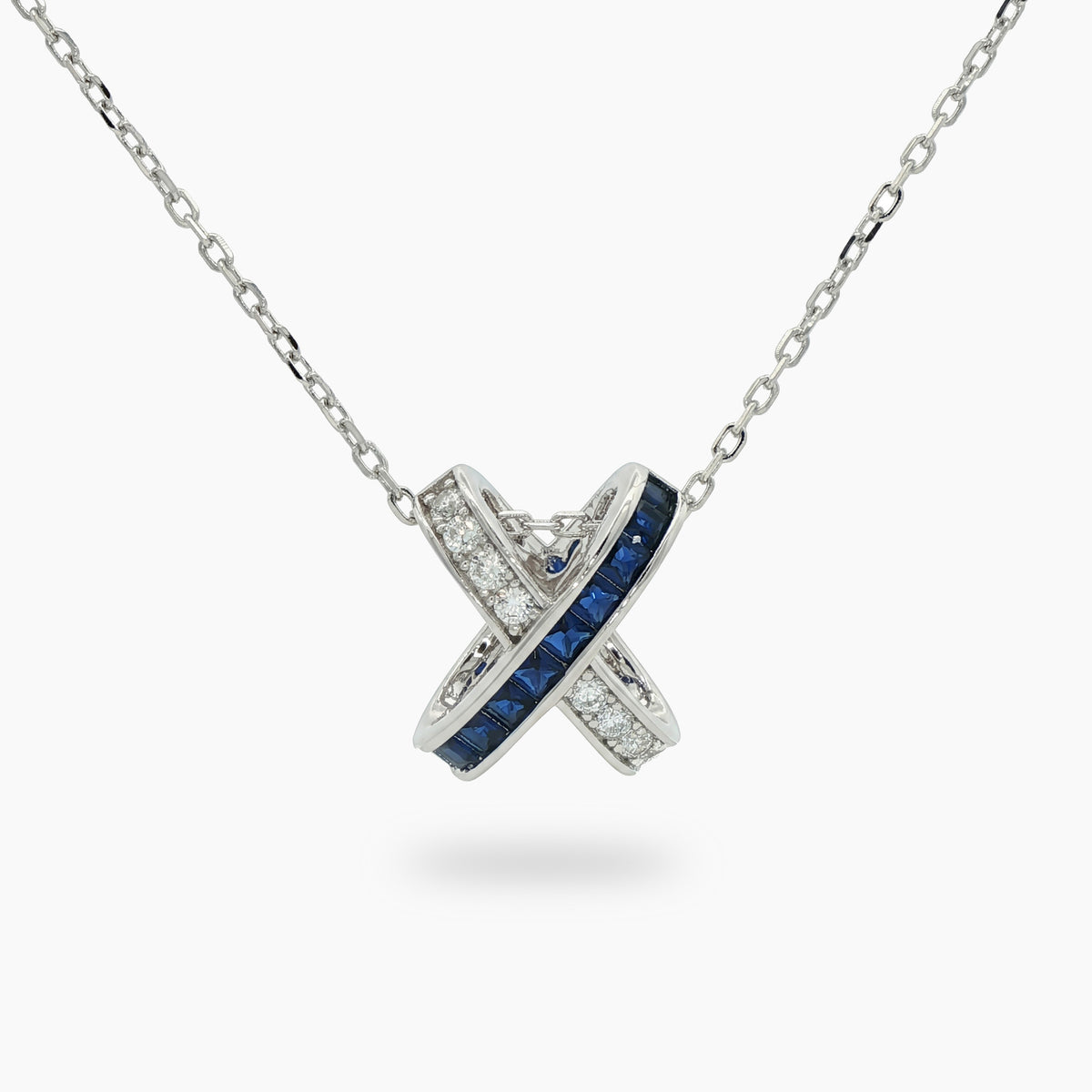 Interlink Necklace with Blue Emerald Stone – on White Gold