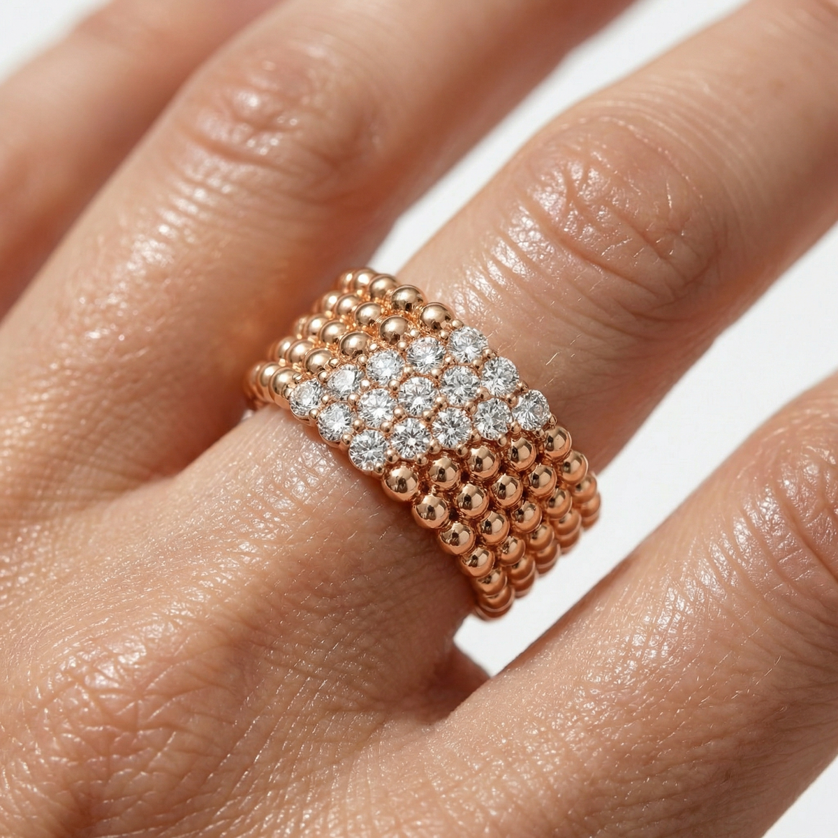 Pearls Classic Ring with White Round Stone – on Yellow Gold