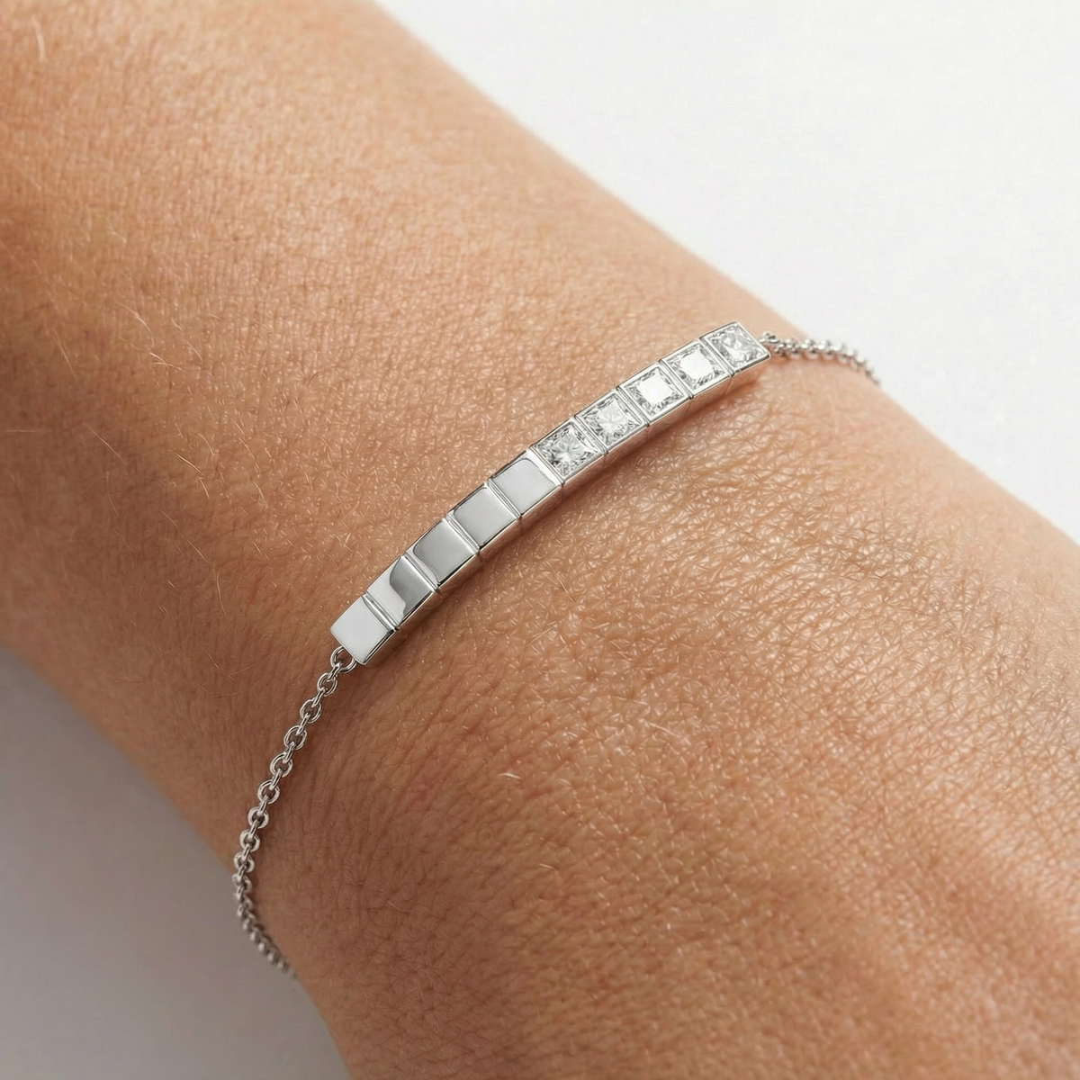 Square Line Bracelet with White Round Stone – on White Gold