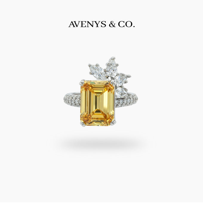 Lightwell Cluster Ring with Yellow Emerald Stone – on White Gold